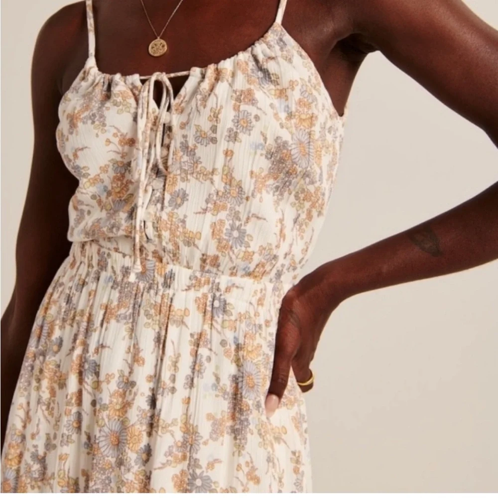 Abercrombie & Fitch Floral Tie-Front Dress - Picture 2 of 5